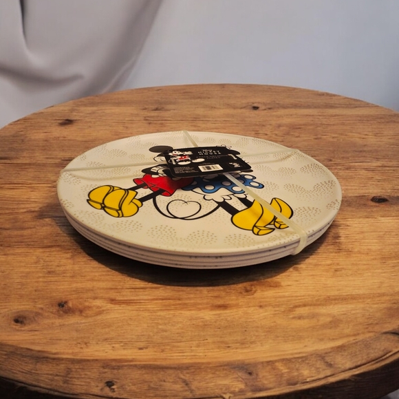 NEW Disney Mickey and Minnie Mouse 4 Pack Melamine Plates 10" New With Tags - Picture 3 of 4